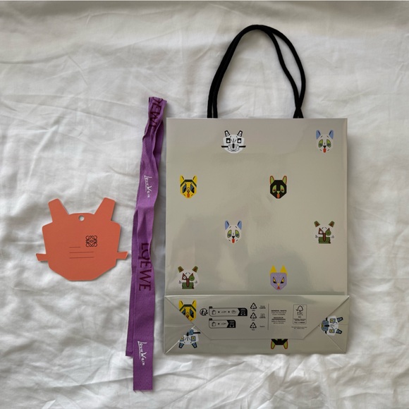 Limited Edition Loewe Louis Wain Gift Bag, Tag, and Ribbon - Picture 3 of 3